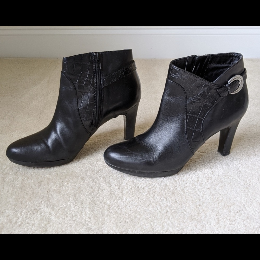 Black Naturalizer Booties Size 10
